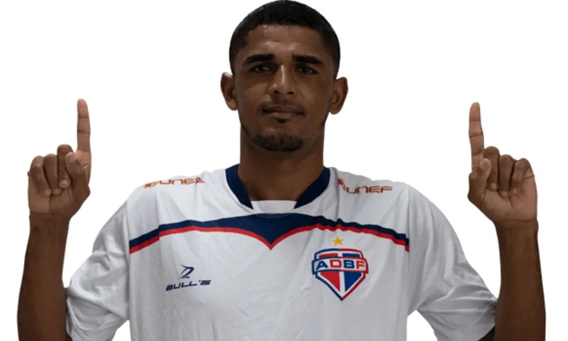  Jogador do Bahia de Feira morre após passar mal durante treino