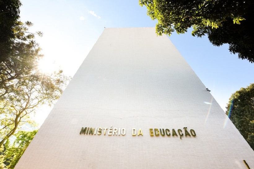  MEC quer retomar oferta de vagas não preenchidas no Fies