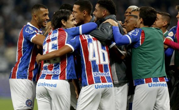  Em duelo entre verdadeiros campões nacionais  Bahia goleia Corinthians por 5×1