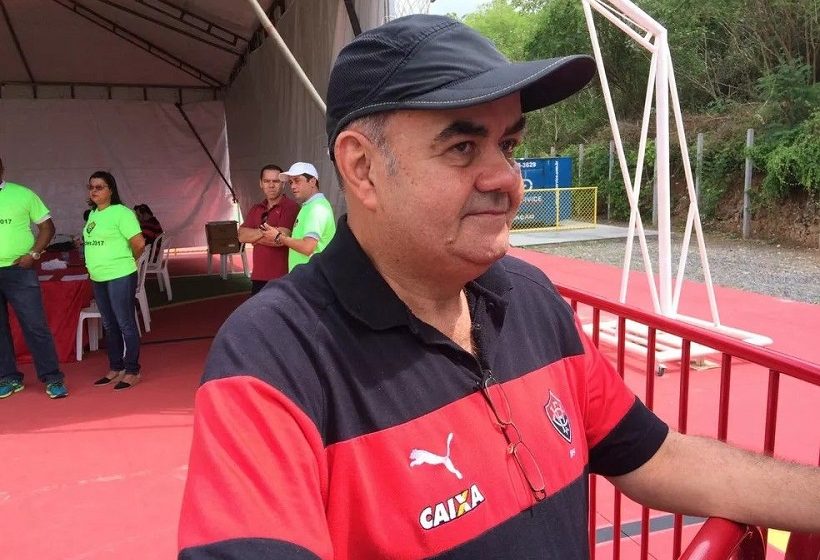  Ex-presidente do Vitória, Jorginho Sampaio, morre aos 65 anos