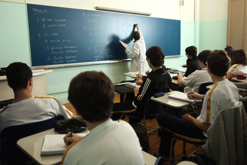  Começa hoje pagamento de R$ 200 da primeira parcela do Pé-de-Meia