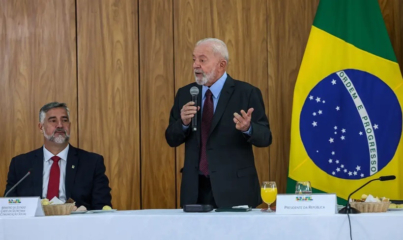  Lula aposta que economia em 2024 crescerá mais do que o previsto