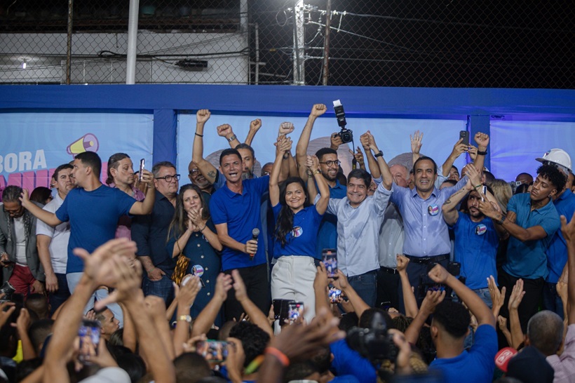  Débora Régis oficializa pré-candidatura a prefeita de Lauro de Freitas