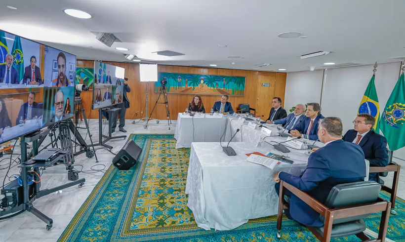  Governo suspende parcelas e perdoa juros da dívida do RS por 36 meses
