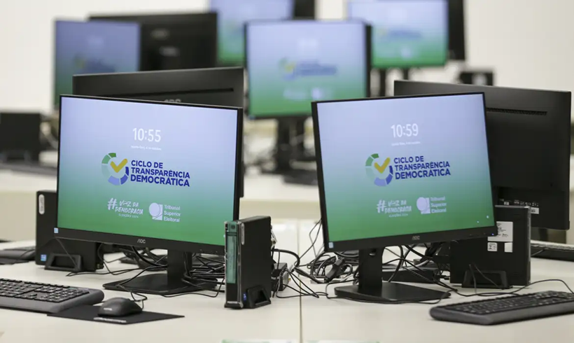  Eleições 2024: PF e universidade fazem teste em urnas eletrônicas