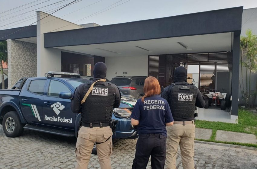  PF apreende documentos em casa de deputado estadual apontado como chefe de milícia em Feira de Santana