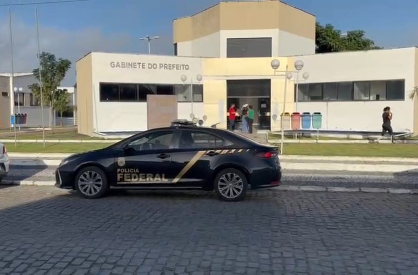  Polícia Federal e Controladoria-Geral da União cumprem mandados de busca e apreensão em Santaluz
