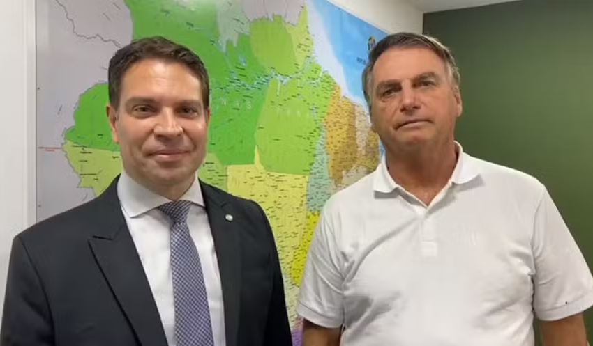  PF encontra áudio de reunião entre Bolsonaro e Ramagem para blindar Flávio Bolsonaro