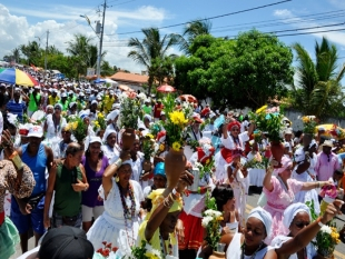 Tradicional lavagem dá a largada para Festival de Arembepe 2025