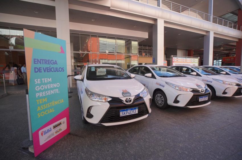  Camaçari recebe veículo para fortalecer serviços socioassistenciais do Centro Pop