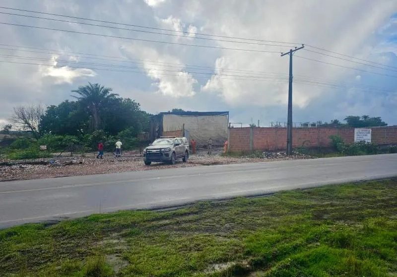  Corpos com sinais de execução são encontrados às margens da BA-512, em Dias d’Ávila
