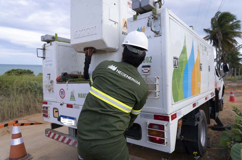  Moradores da RMS sofrem com falta de energia constante e prolongada