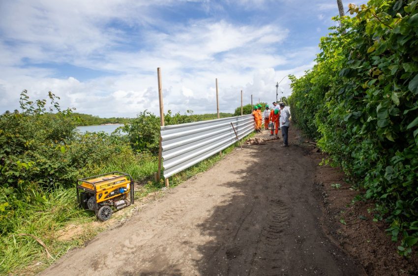  Obras de revitalização de Barra do Jacuípe avançam com intervenções na marginal da BA-099