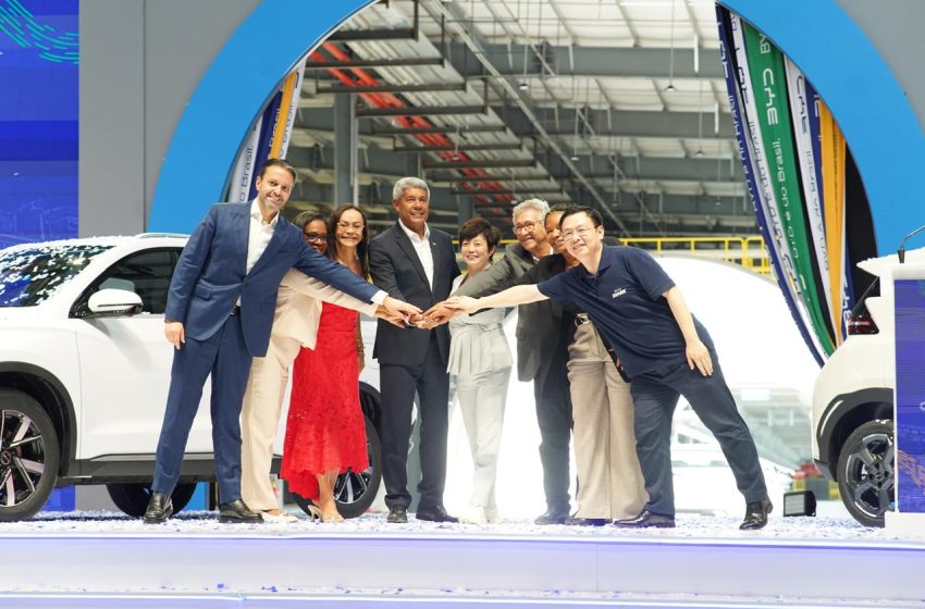  Camaçari entra na rota da mobilidade elétrica com apresentação do primeiro carro da BYD produzido no Brasil