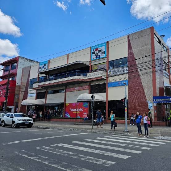  Mulher é acusada de roubo no Shopping Riviera em Camaçari