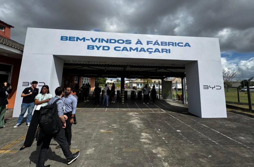  Sindicato critica decisão da BYD de liberar trabalhadores após inauguração da fábrica em Camaçari