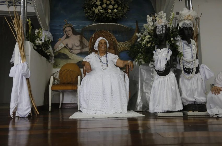  Bahia decreta luto oficial de três dias pela morte de Mãe Carmen do Gantois